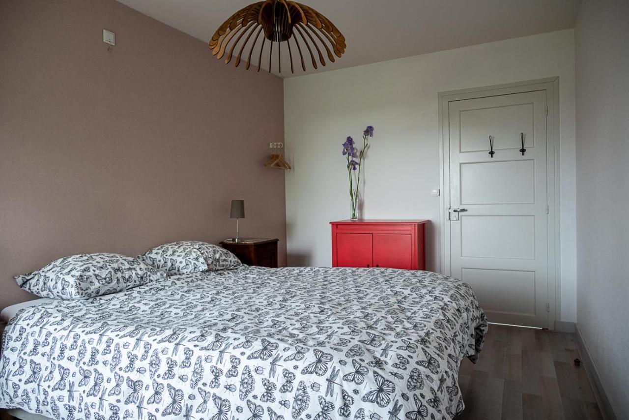 Bed and Breakfast Les Hirondelles Du Moulin Sassay Exterior foto