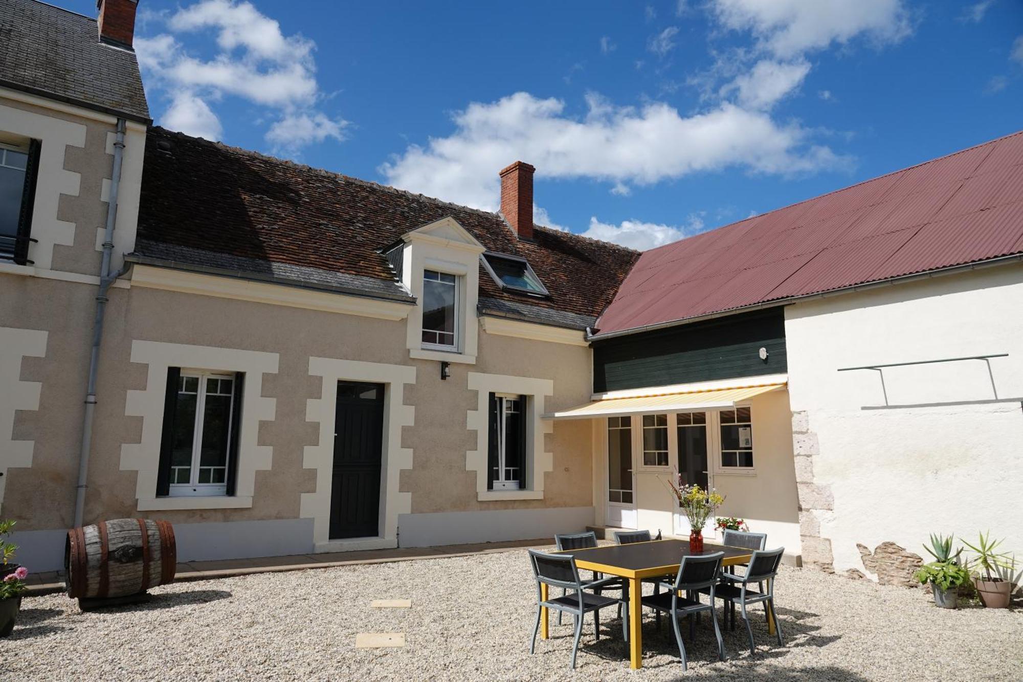 Bed and Breakfast Les Hirondelles Du Moulin Sassay Exterior foto
