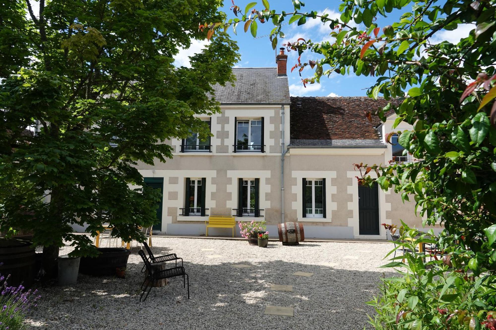 Bed and Breakfast Les Hirondelles Du Moulin Sassay Exterior foto
